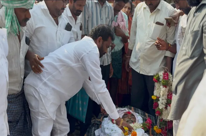 మృత్యువుతో పోరాడుతూ తుదిశ్వాస విడిచిన గోళ్ల జానయ్య