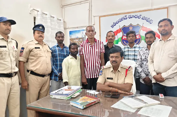 అక్రమ ఇసుక రవాణాపై పోలీసుల కొరడా 