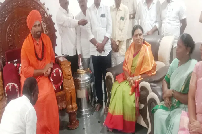 మాగనూరు మండలంలో పర్యటించిన ఎంపీ డీకే అరుణమ్మ 