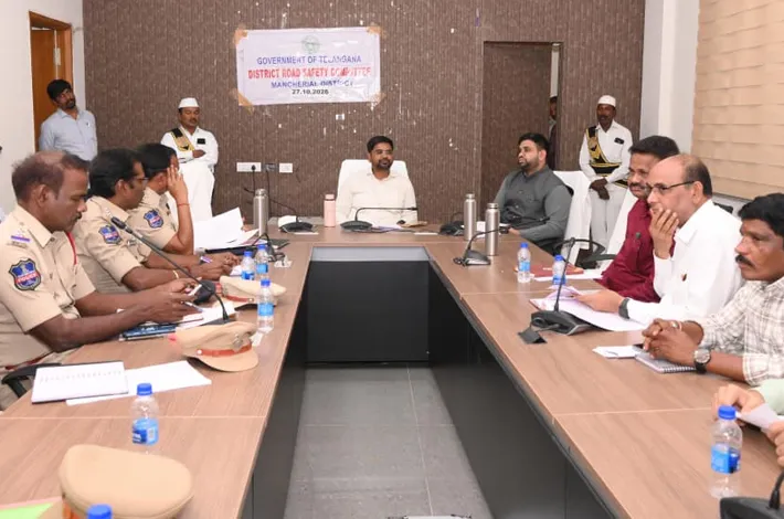 రోడ్డు ప్రమాదాల నివారణకు పటిష్టమైన చర్యలు చేపట్టాలి