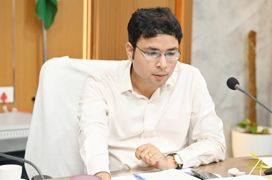 అర్హులైన పేదలకు ఇందిరమ్మ ఇల్లు