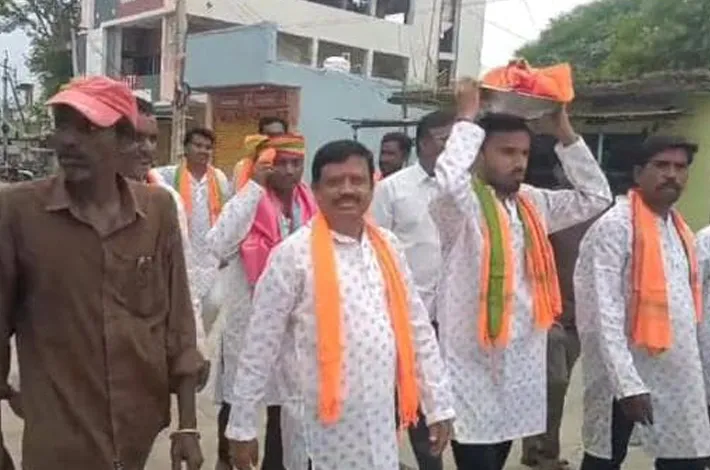 వేలం పాటలో 22,000 పలికిన లడ్డు 