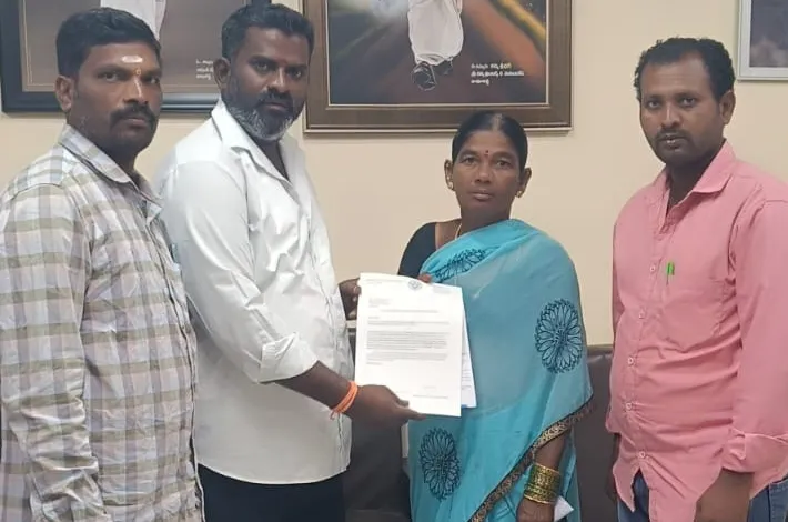 గుండె చికిత్సకు రూ.5 లక్షల ఎల్‌ఓసీ అందజేత