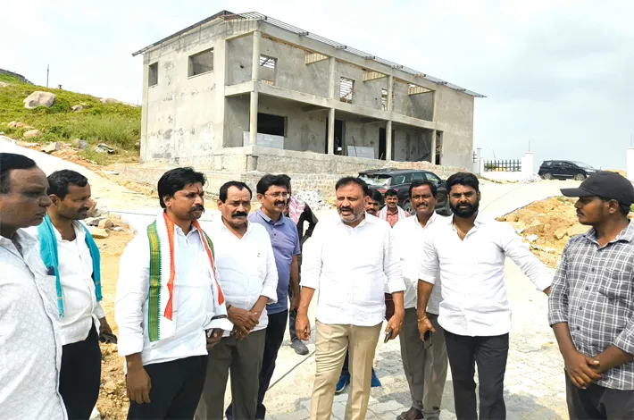 ఎకో టూరిజం పనులను పరిశీలించిన ఎమ్మెల్యే