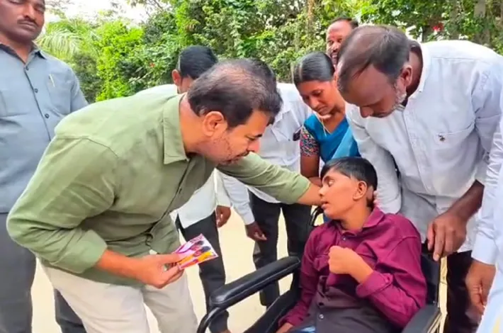 వినయ్‌.. అధైర్యపడకు, మేమున్నాం.. బాలుడికి కేటీఆర్‌ భరోసా!