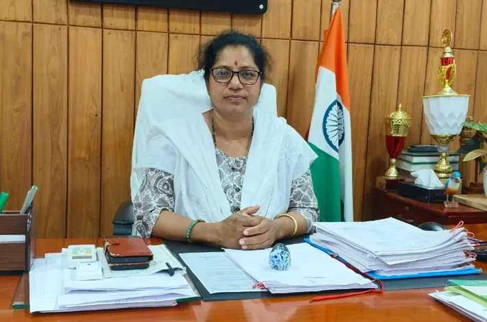 అనుమతి లేకుండా చెట్లు నరికితే కఠిన చర్యలు