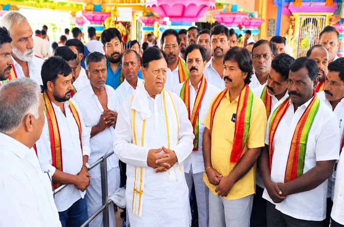 భోజనశాల పునర్నిర్మాణానికి కృషి చేస్తాం