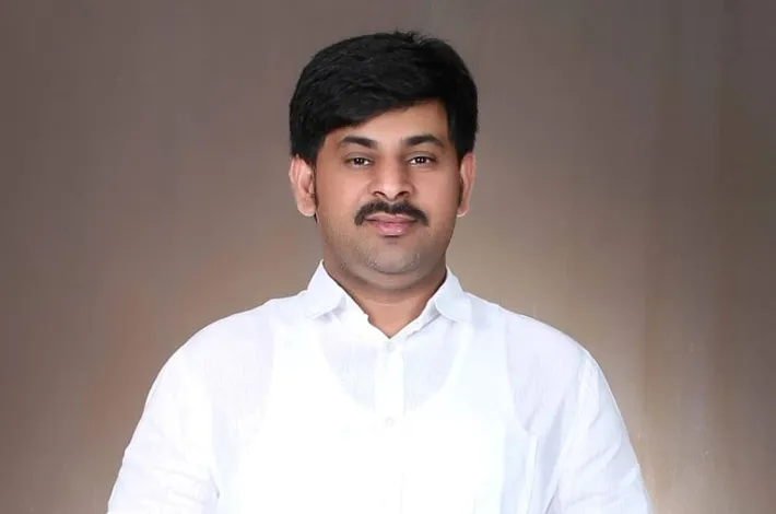 తెలంగాణ ఆదివాసీ కాంగ్రెస్ ప్రొఫెషనల్ గ్రూప్ ఇన్‌చార్జిగా శోభన్‌బాబు