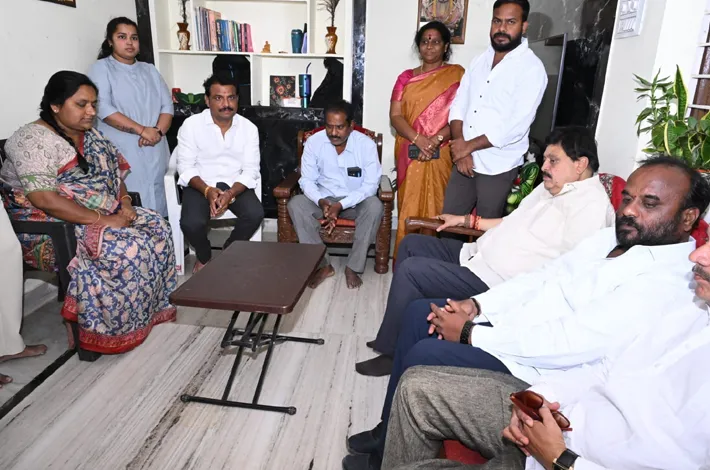 బీజేపీ నేత అనిల్ మృతి  తీరని లోటు