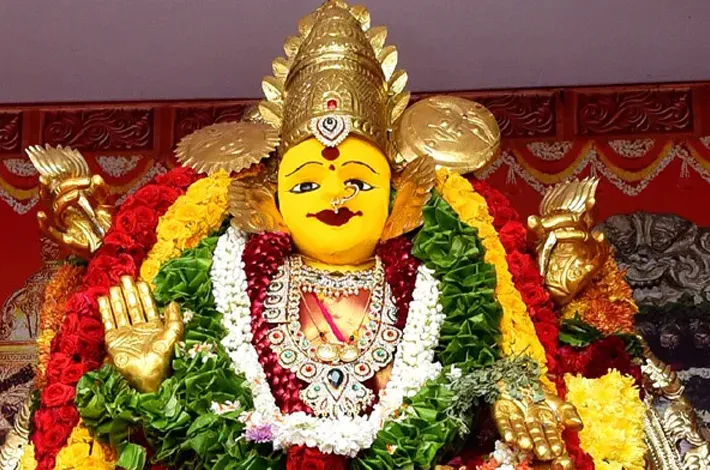 సిరిసంపదల తల్లి మహాలక్ష్మీ.. ఇంద్రకీలాద్రిపై కనువిందు