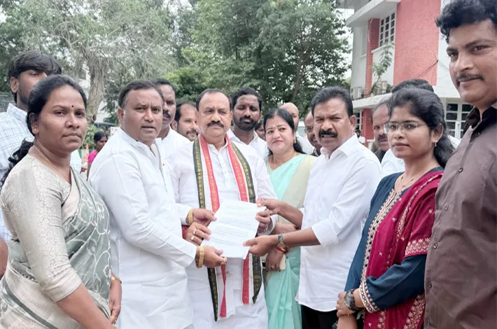 దళితులు అడుగుపెట్టిన ప్రాంతాన్ని ‘శుద్ధి’ చేయడమా..?