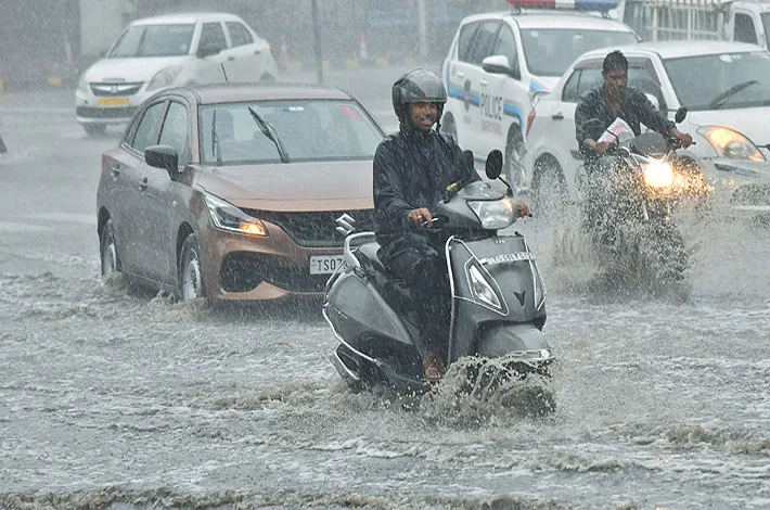 తెలంగాణకు తుపాను ఎఫెక్ట్