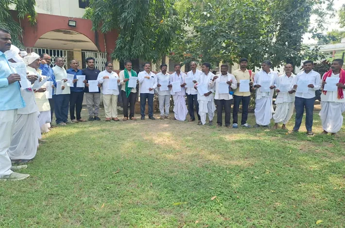 హైదరాబాద్ మహా ధర్నాను విజయవంతం చేయాలి