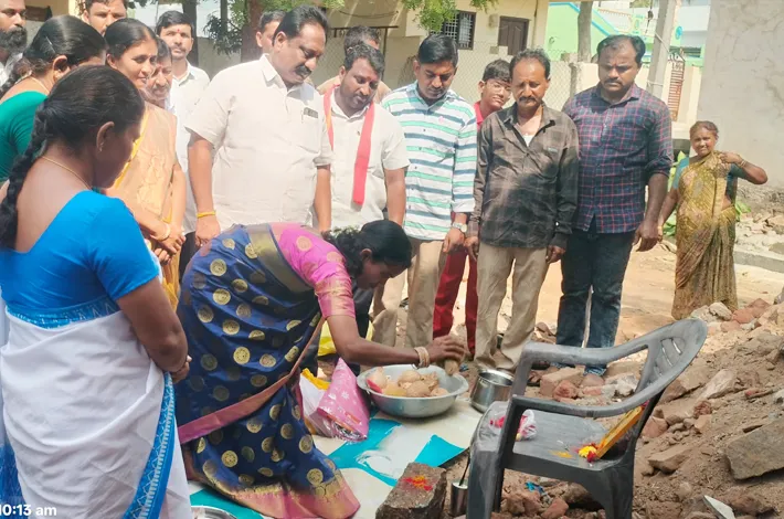 ఇందిరమ్మ ఇళ్ల నిర్మాణాలకి శంకుస్థాపన 