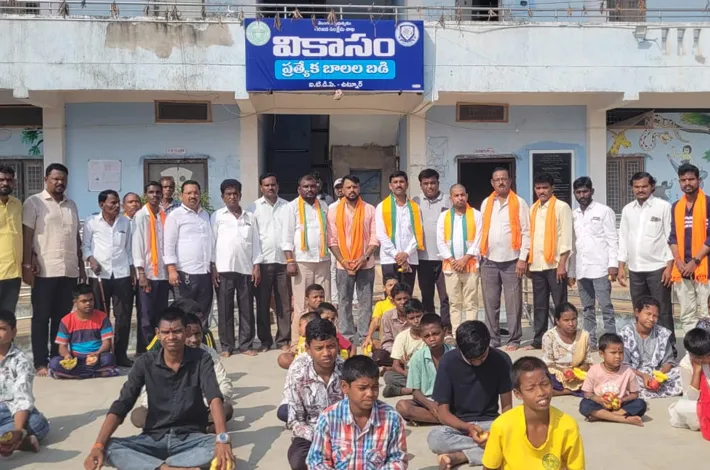 ఉట్నూరులో మోడీ జన్మదినోత్సవం..