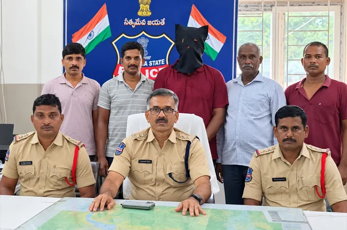 అప్పు తిరిగి చెల్లించే విషయంలో వివాదం..