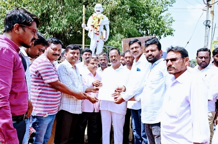 జర్నలిస్టుల డిమాండ్ల దినంగా గాంధీ జయంతి